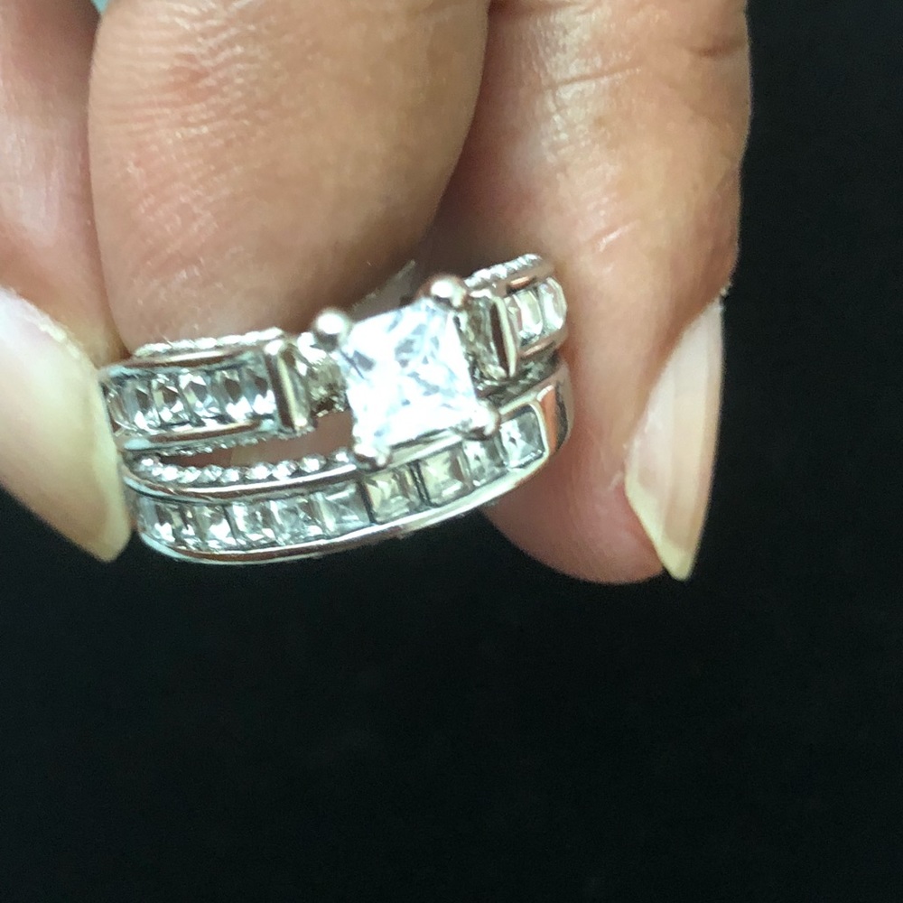 Rings - Picture 4 of 5